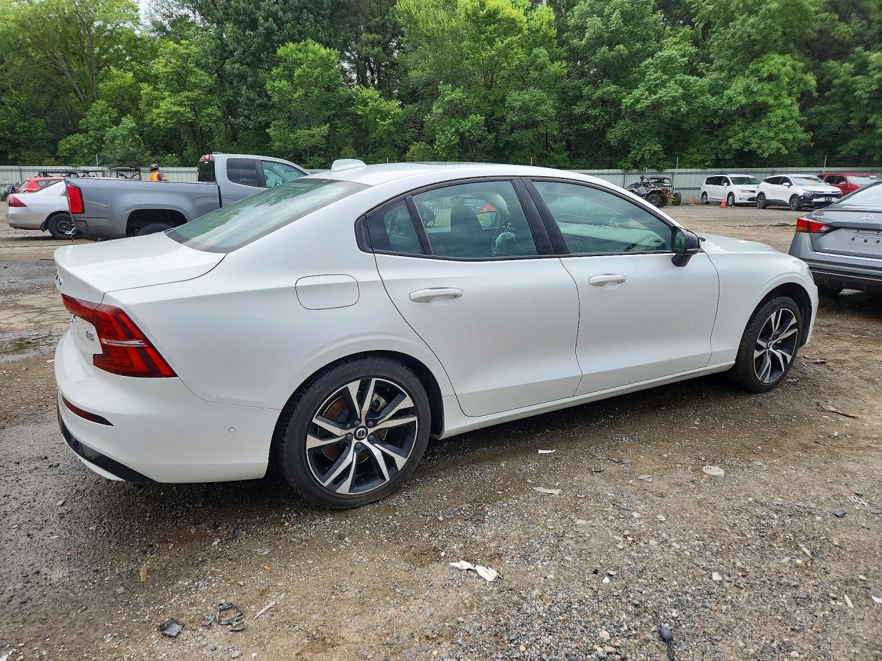2024 Volvo S60 Plus - zdjęcie 3