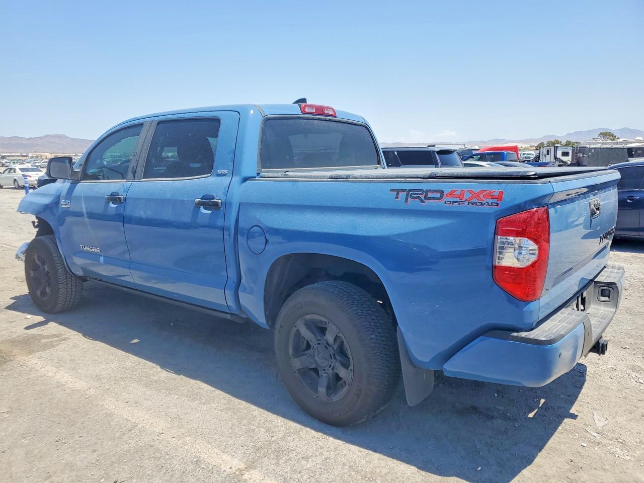 2020 Toyota Tundra Sr5 - zdjęcie 2