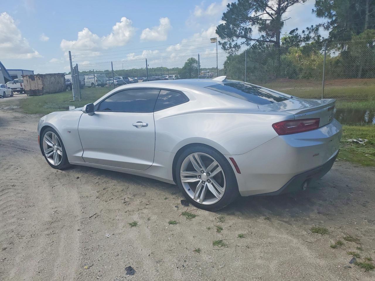 2017 Chevrolet Camaro Lt - zdjęcie 2
