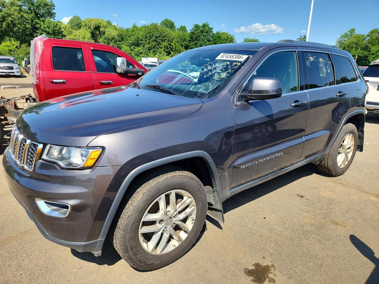 2017 Jeep Grand Cherokee Laredo - zdjęcie główne