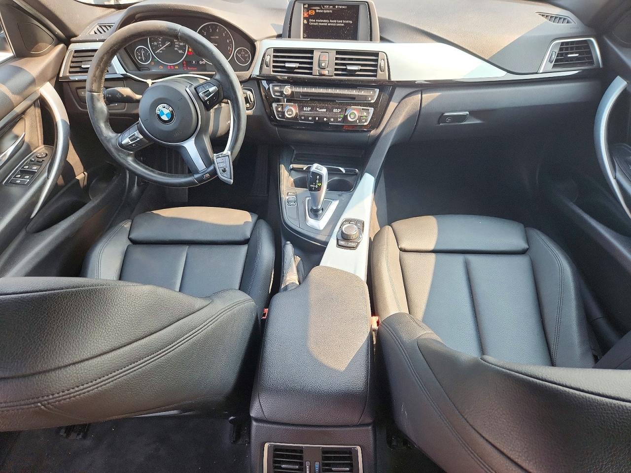 2017 BMW Seria 3 320i - zdjęcie 8