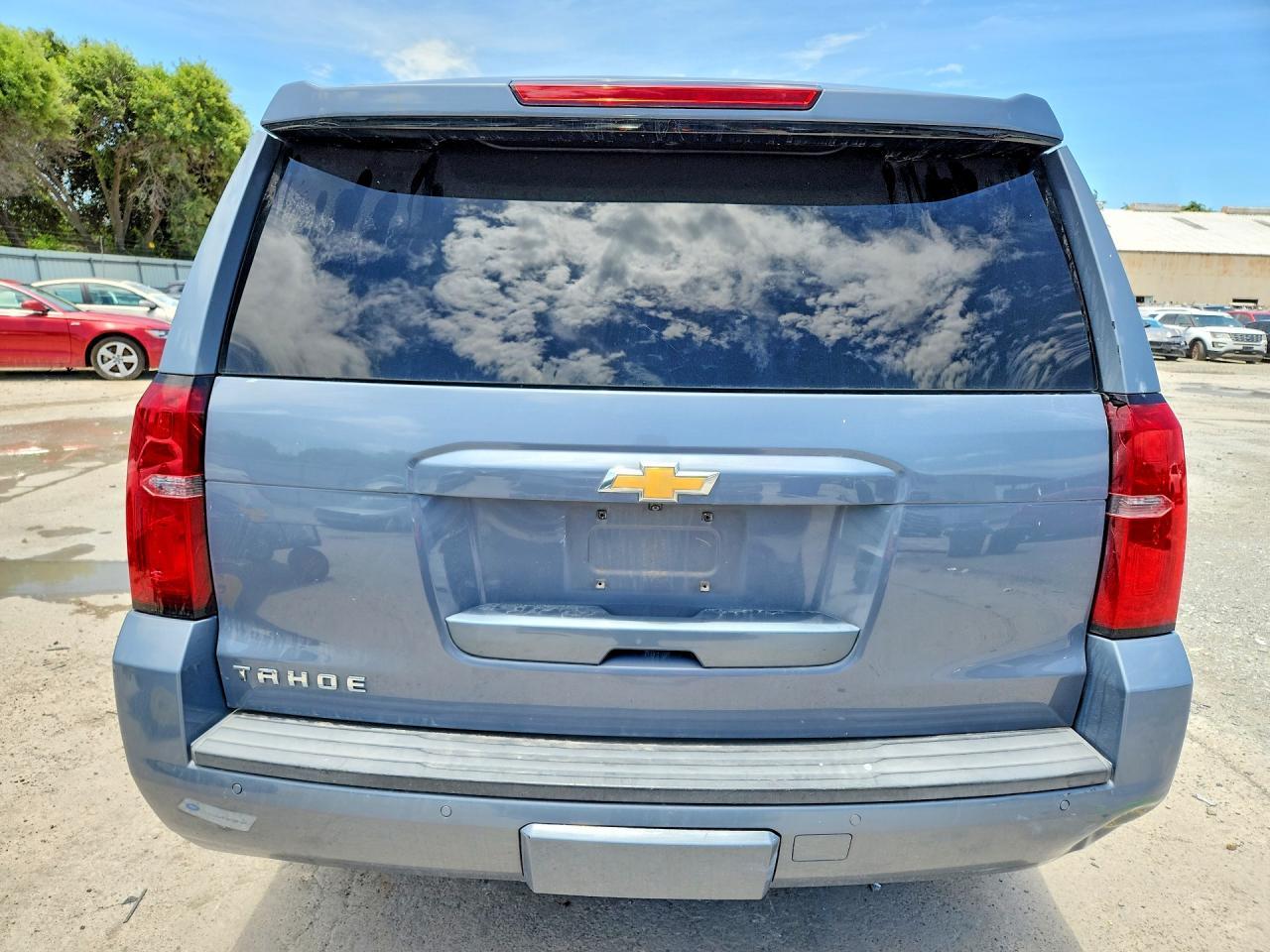 2016 Chevrolet Tahoe C1500 Lt - zdjęcie 6
