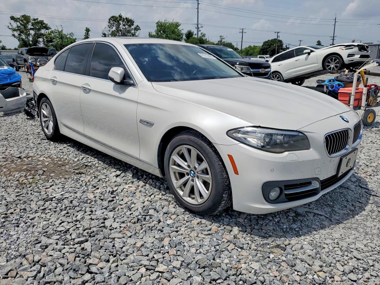 2015 BMW Seria 5 528i - zdjęcie 4