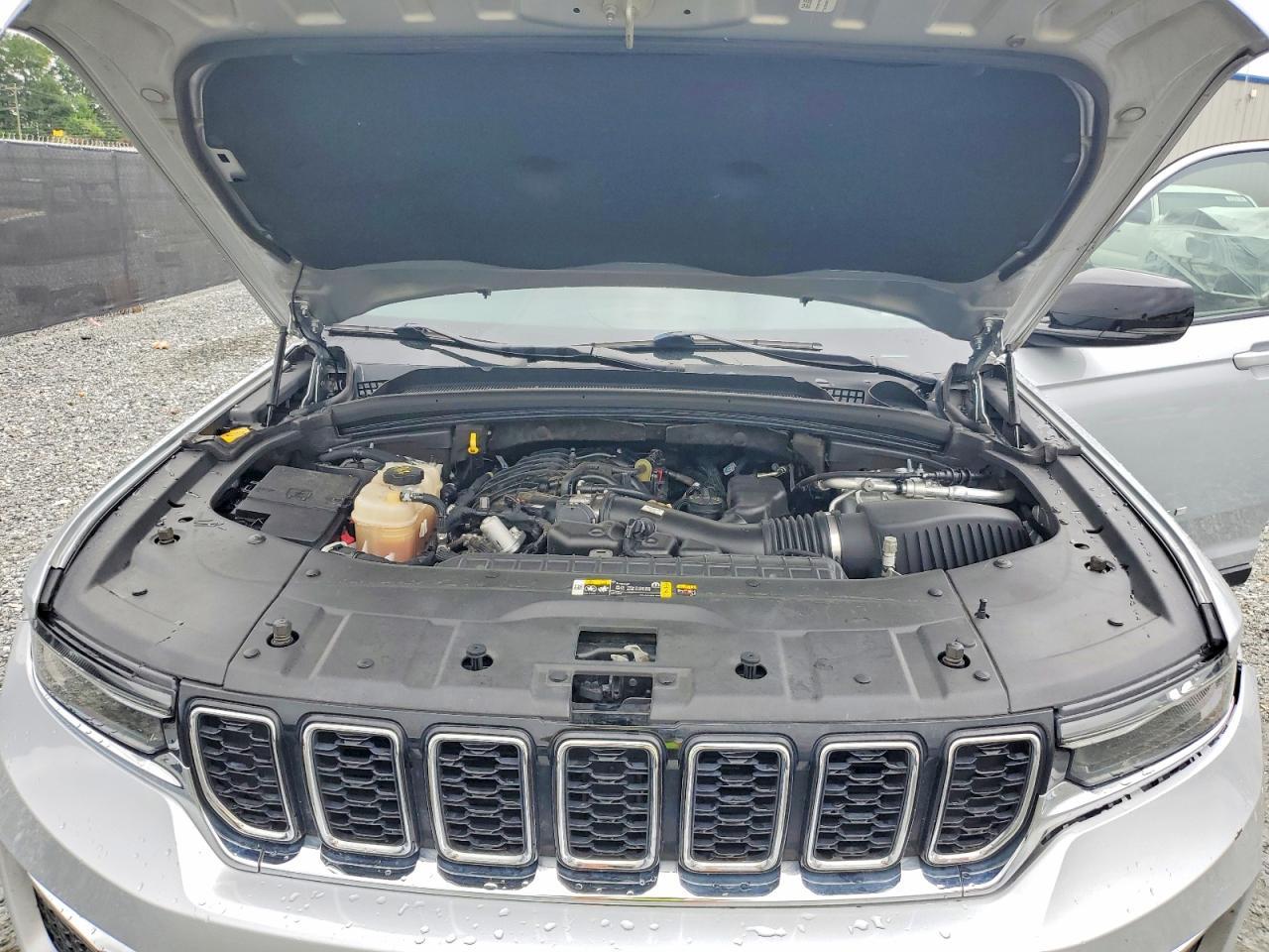 2022 Jeep Grand Cherokee Limited - zdjęcie 12