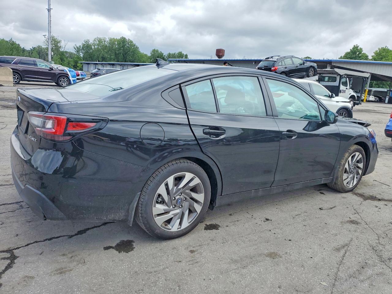 2025 Subaru Legacy Limited - zdjęcie 3