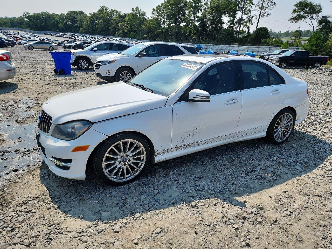 2014 Mercedes-Benz C 250 - zdjęcie główne