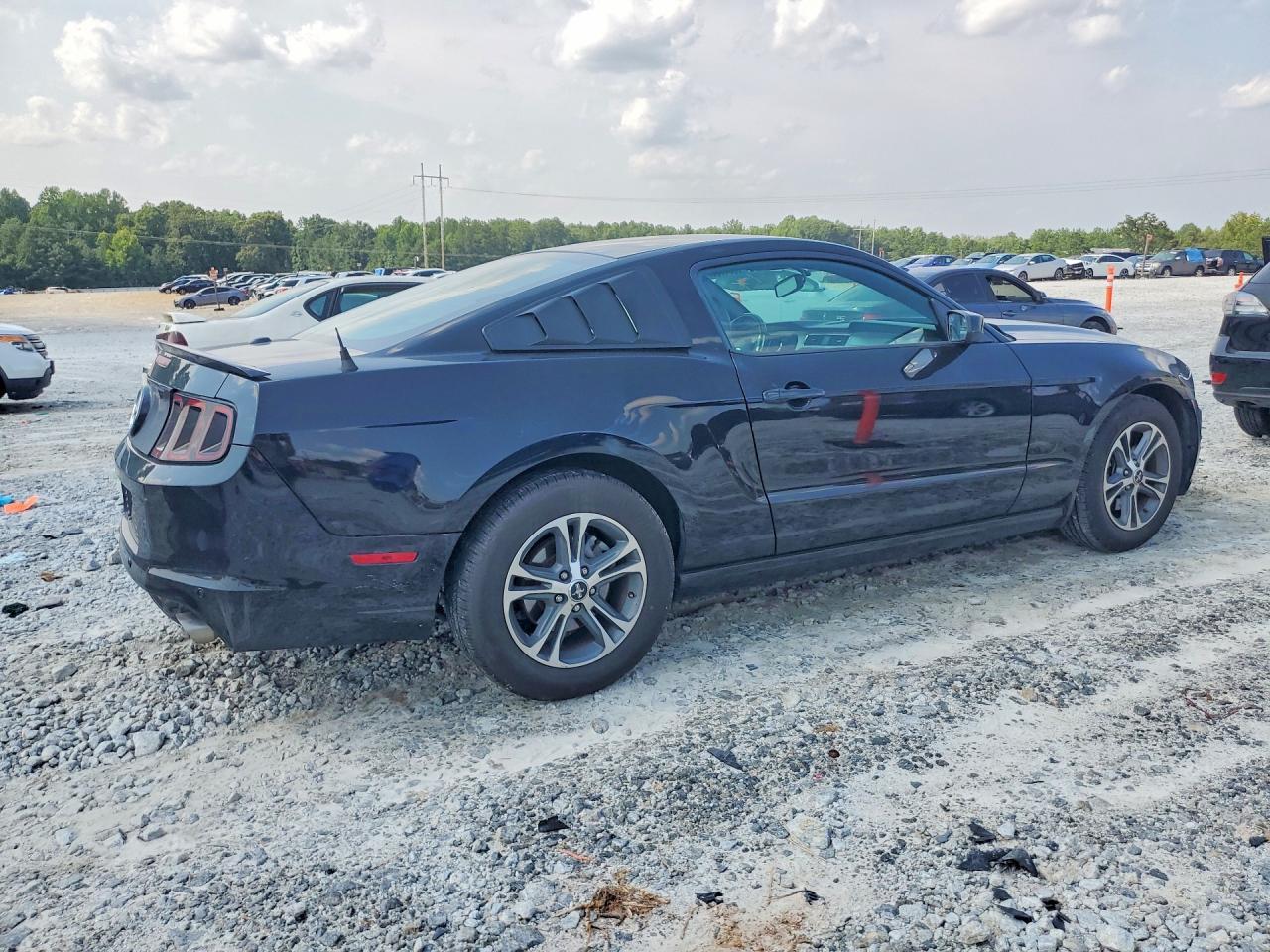 2013 Ford Mustang - zdjęcie 3