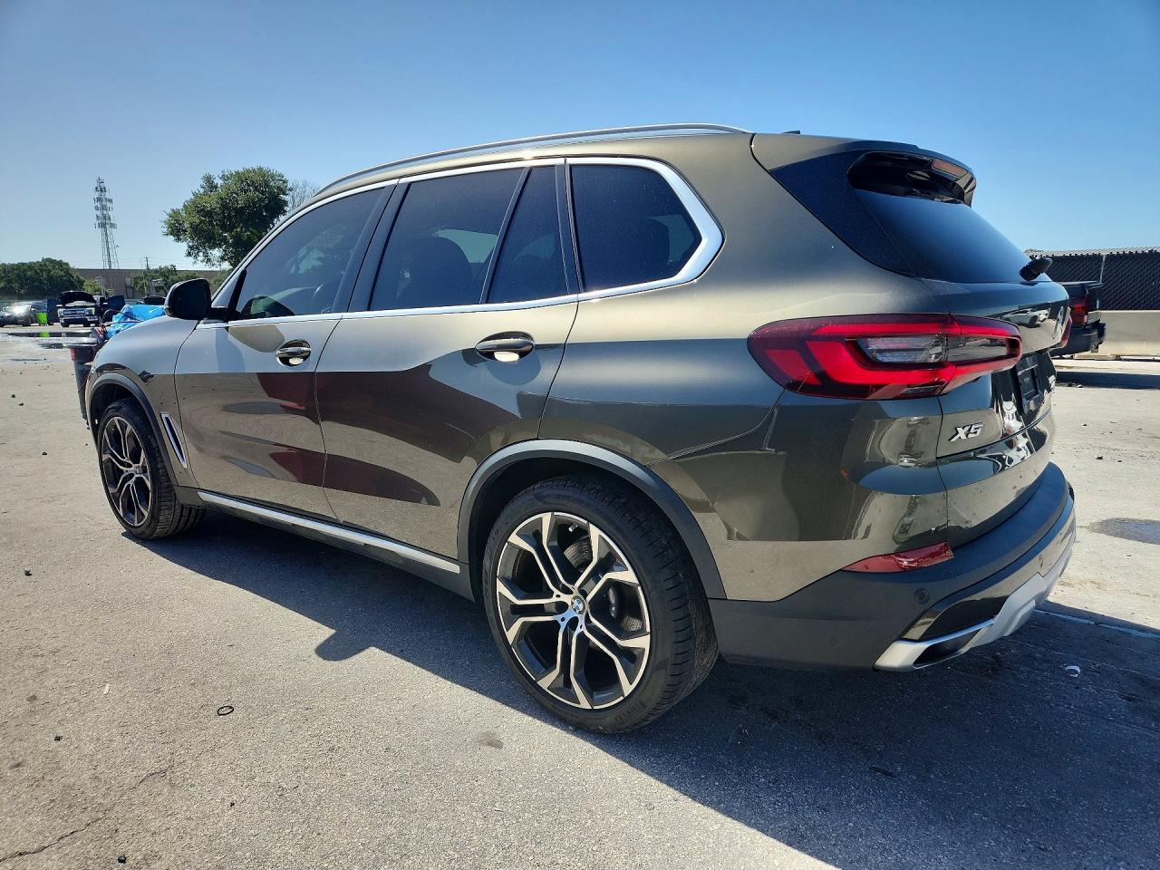 2021 BMW X5 Sdrive 40I - zdjęcie 2