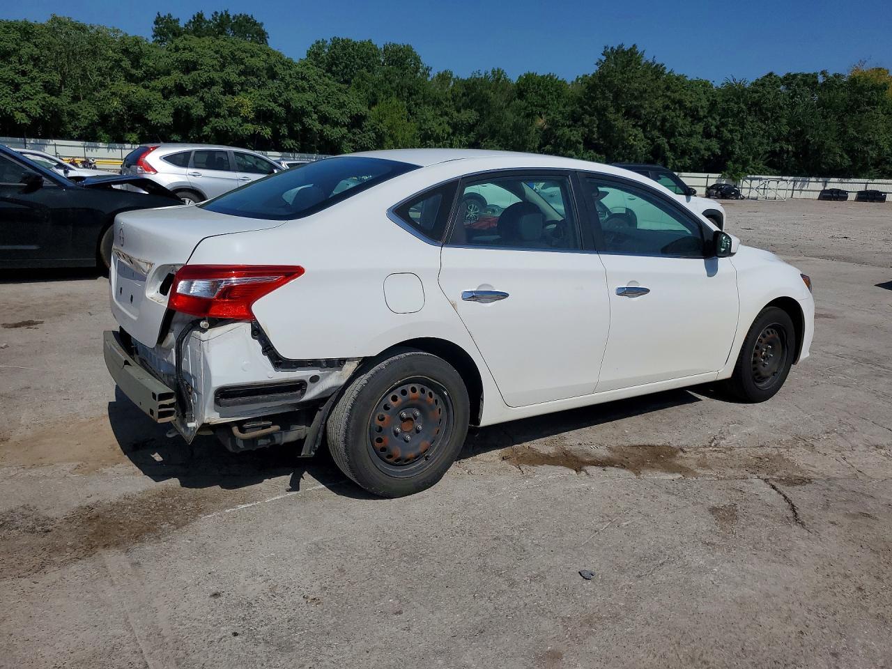 2019 Nissan Sentra S - zdjęcie 3