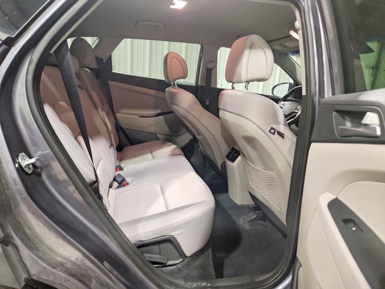 2017 Hyundai Tucson Sport - zdjęcie 11