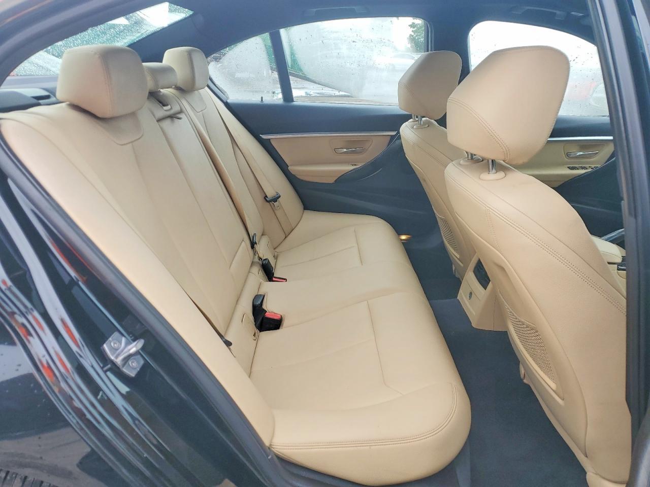 2017 BMW 330 I - zdjęcie 10