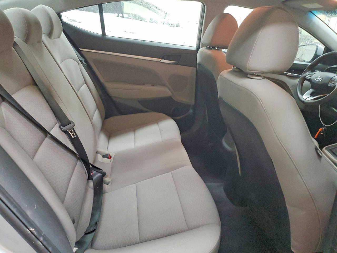 2020 Hyundai Elantra Sel - zdjęcie 10