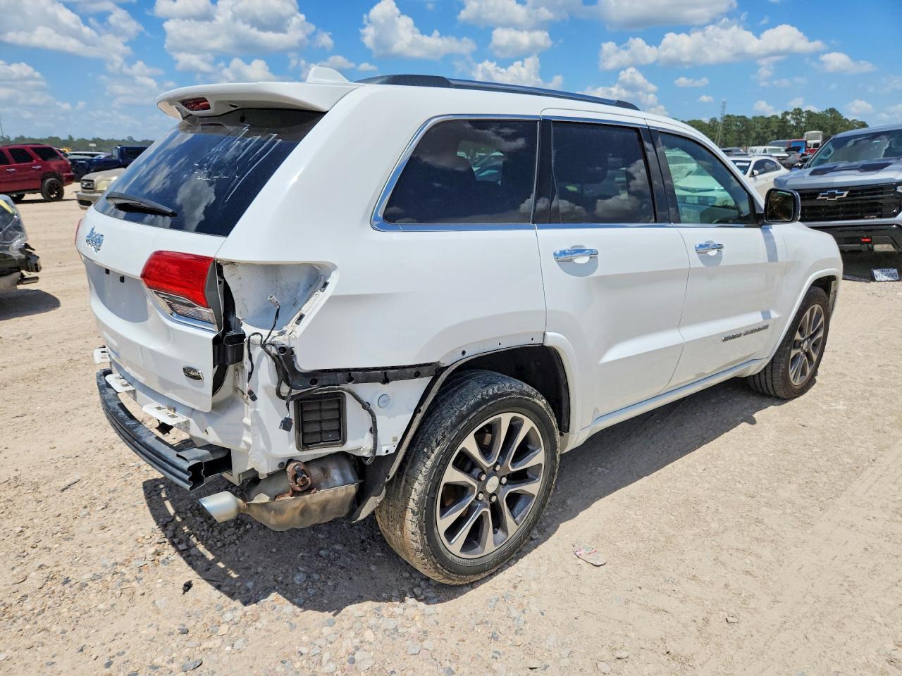2017 Jeep Grand Cherokee Overland - zdjęcie 3