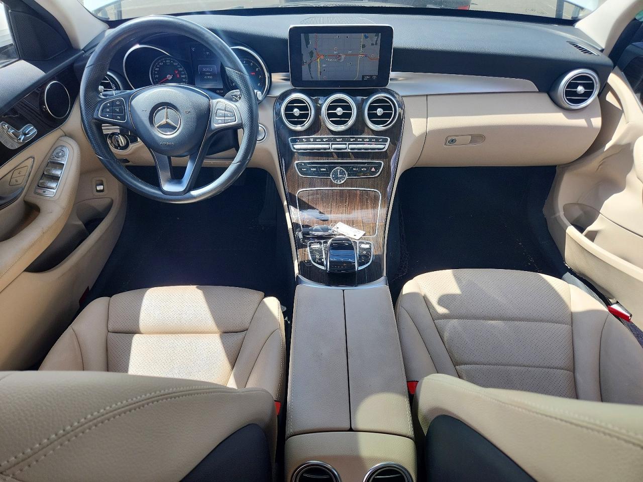 2016 Mercedes-Benz C 300 - zdjęcie 8