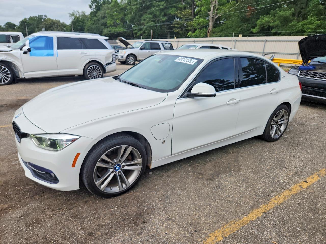 2018 BMW 330E - zdjęcie główne