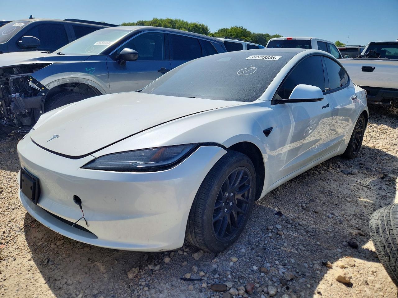 2024 Tesla Model 3 - zdjęcie główne
