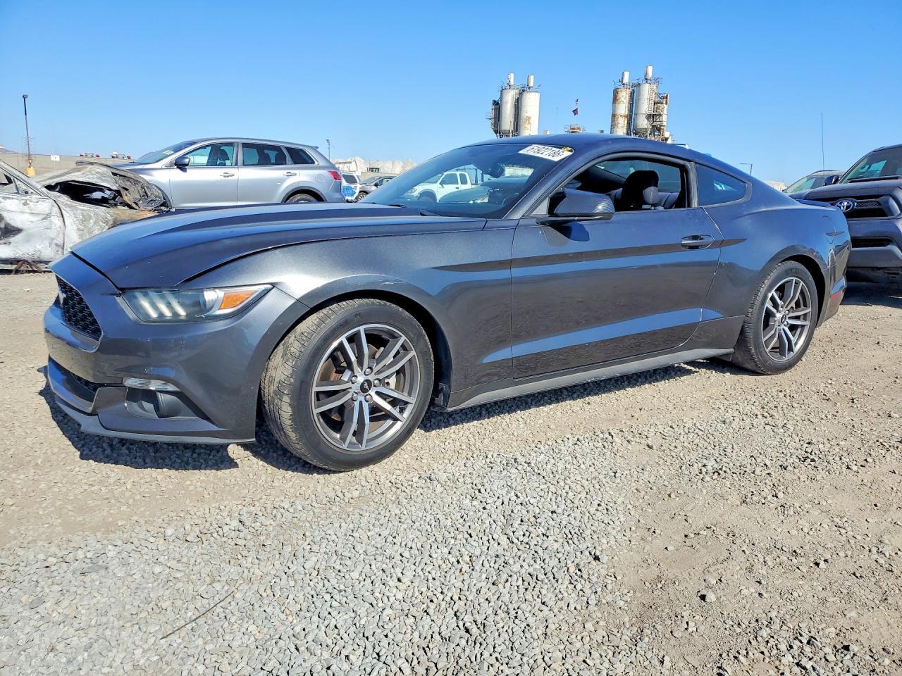 2016 Ford Mustang - zdjęcie główne