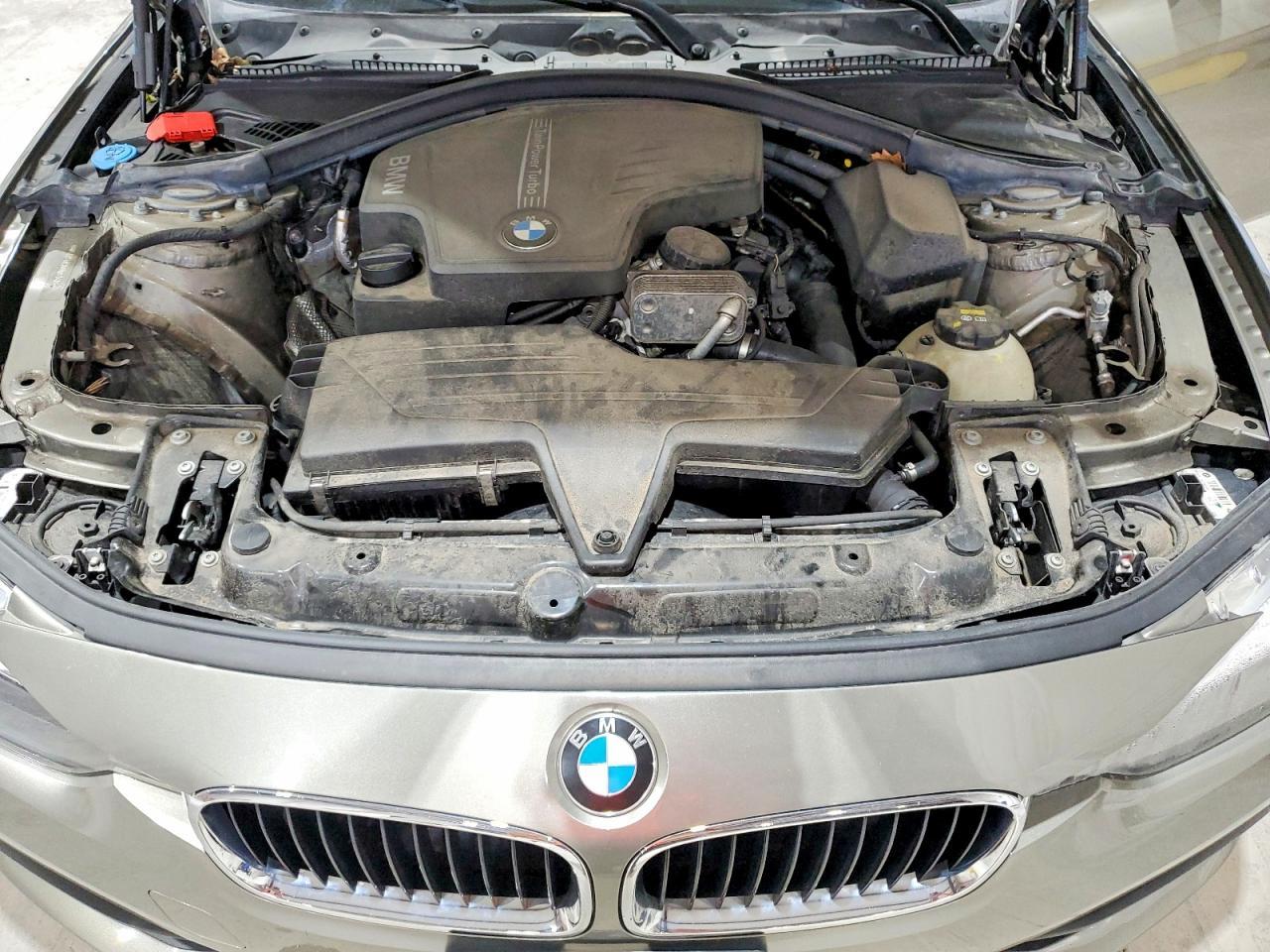 2017 BMW Seria 3 320i - zdjęcie 11