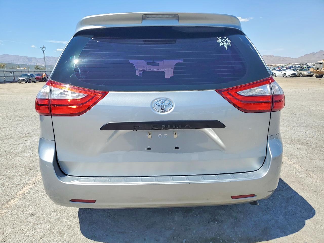 2016 Toyota Sienna L 7-Passenger - zdjęcie 6