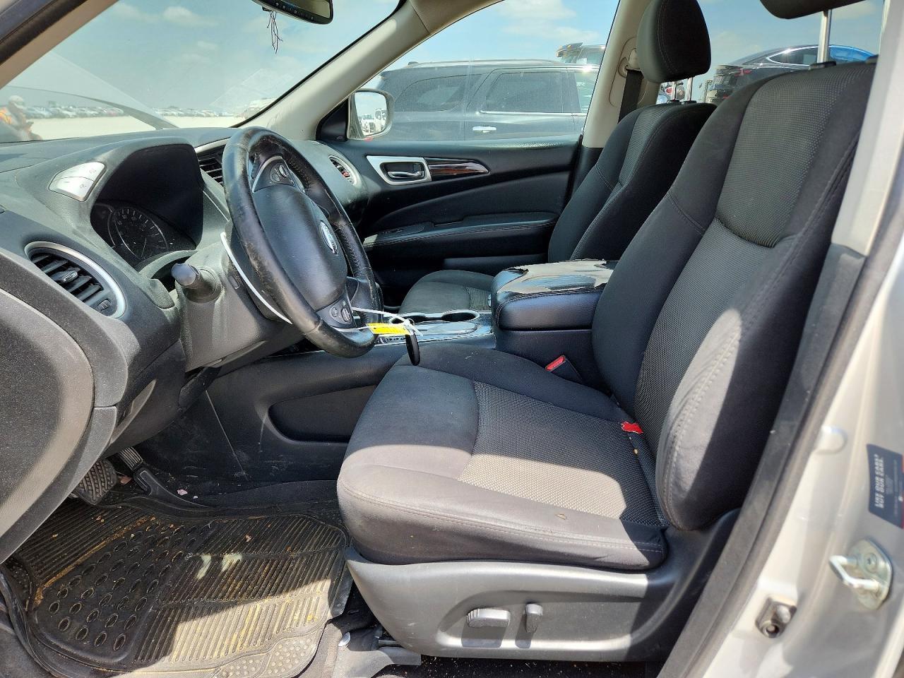 2020 Nissan Pathfinder Sv - zdjęcie 7