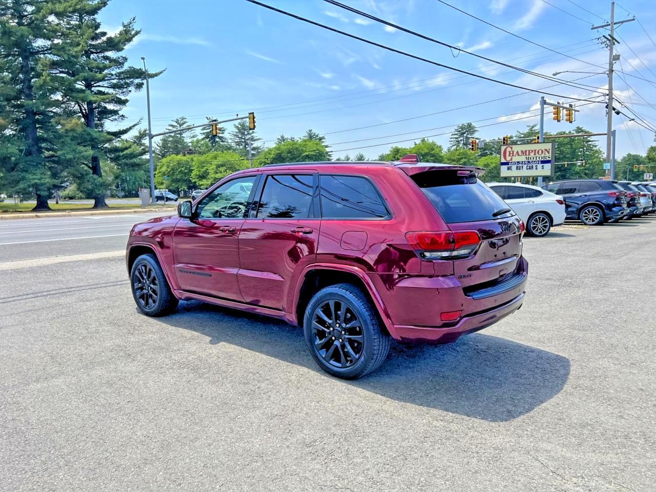 2021 Jeep Grand Cherokee Laredo - zdjęcie 3