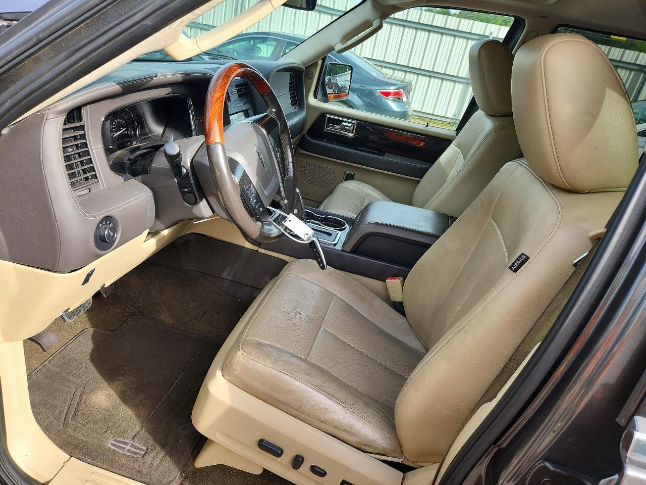2016 Lincoln Navigator L Reserve - zdjęcie 7