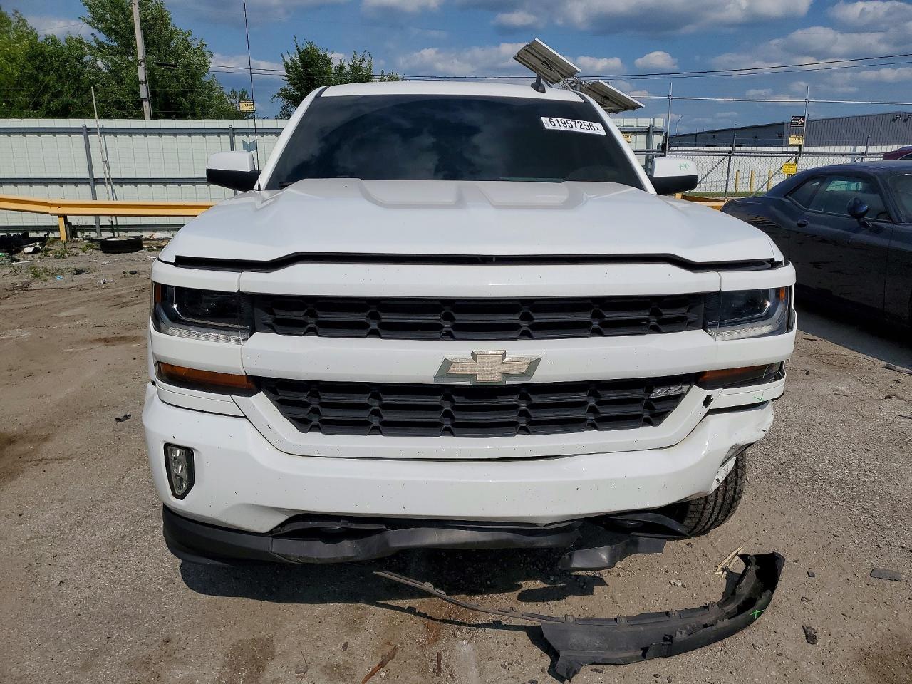 2017 Chevrolet Silverado K1500 Lt - zdjęcie 5