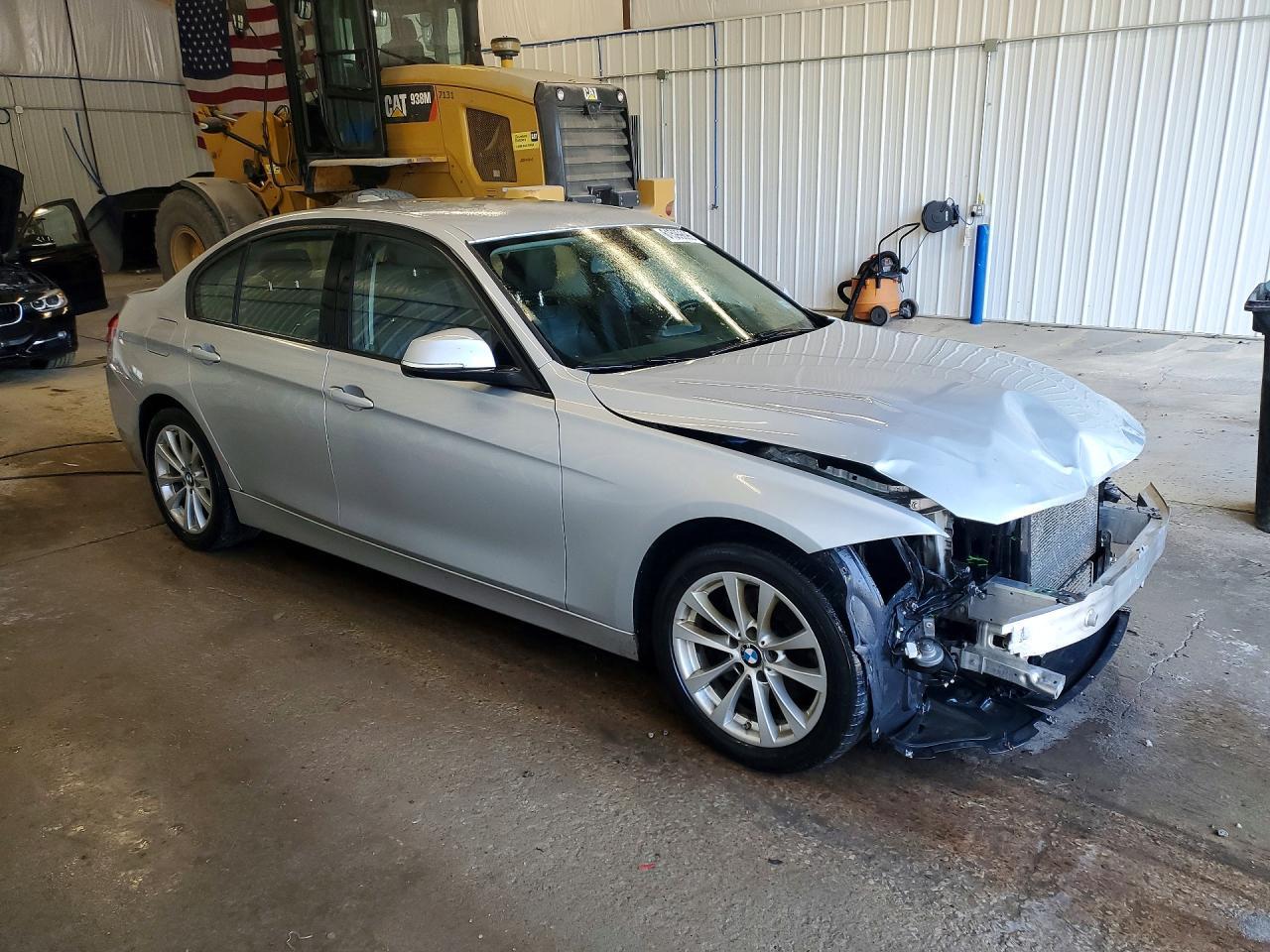 2018 BMW Seria 3 320i - zdjęcie 4