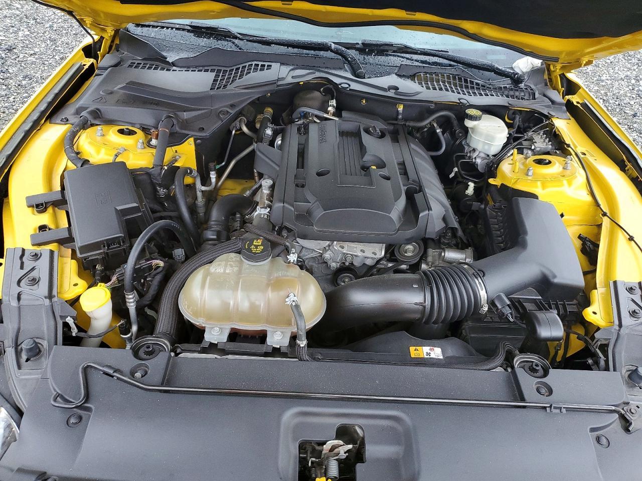 2017 Ford Mustang - zdjęcie 11