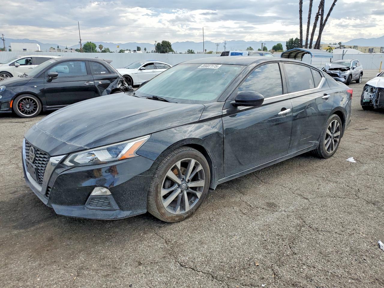 2019 Nissan Altima S - zdjęcie główne