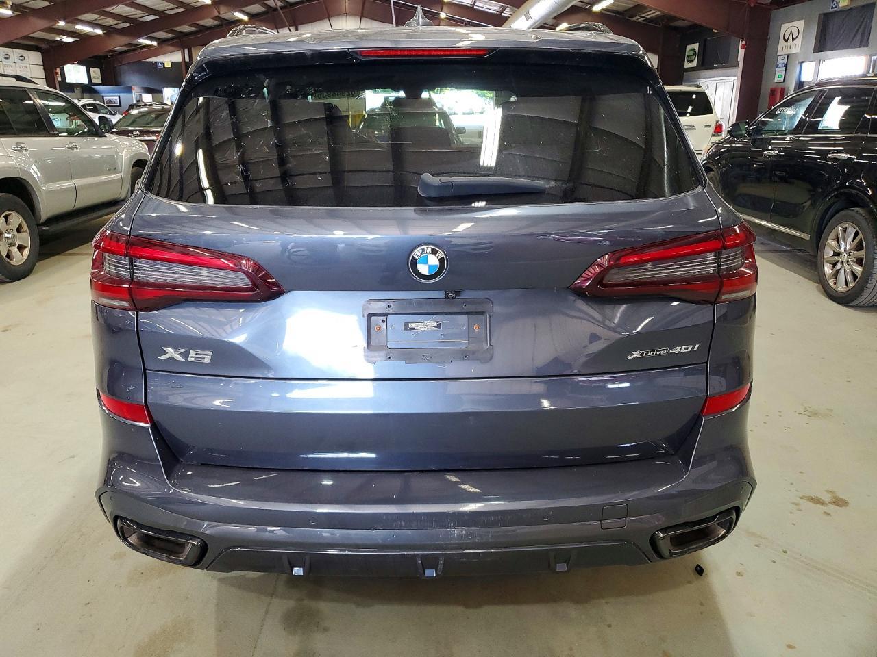 2022 BMW X5 xDrive40I - zdjęcie 6
