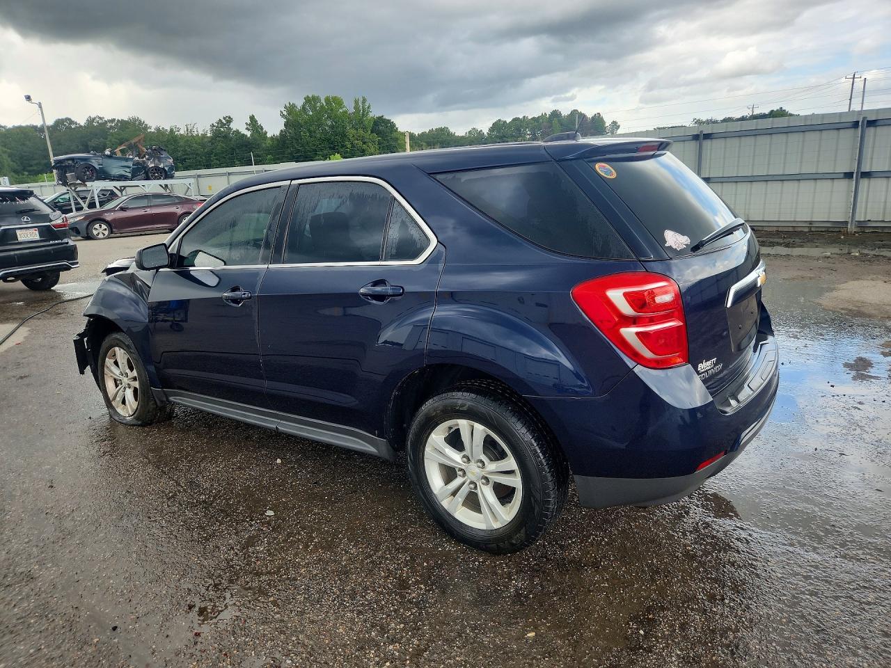 2017 Chevrolet Equinox Ls - zdjęcie 2