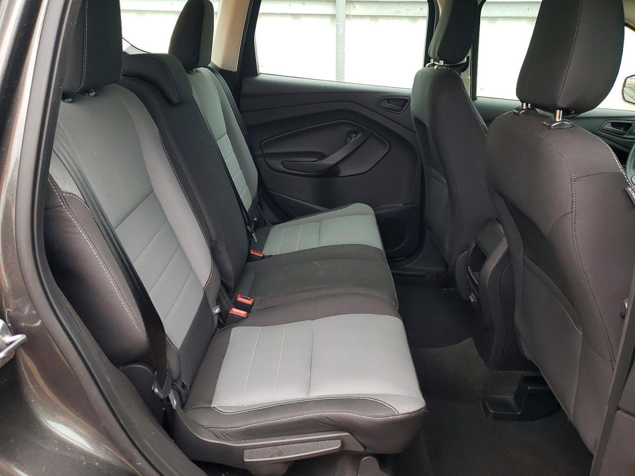 2018 Ford Escape S - zdjęcie 11