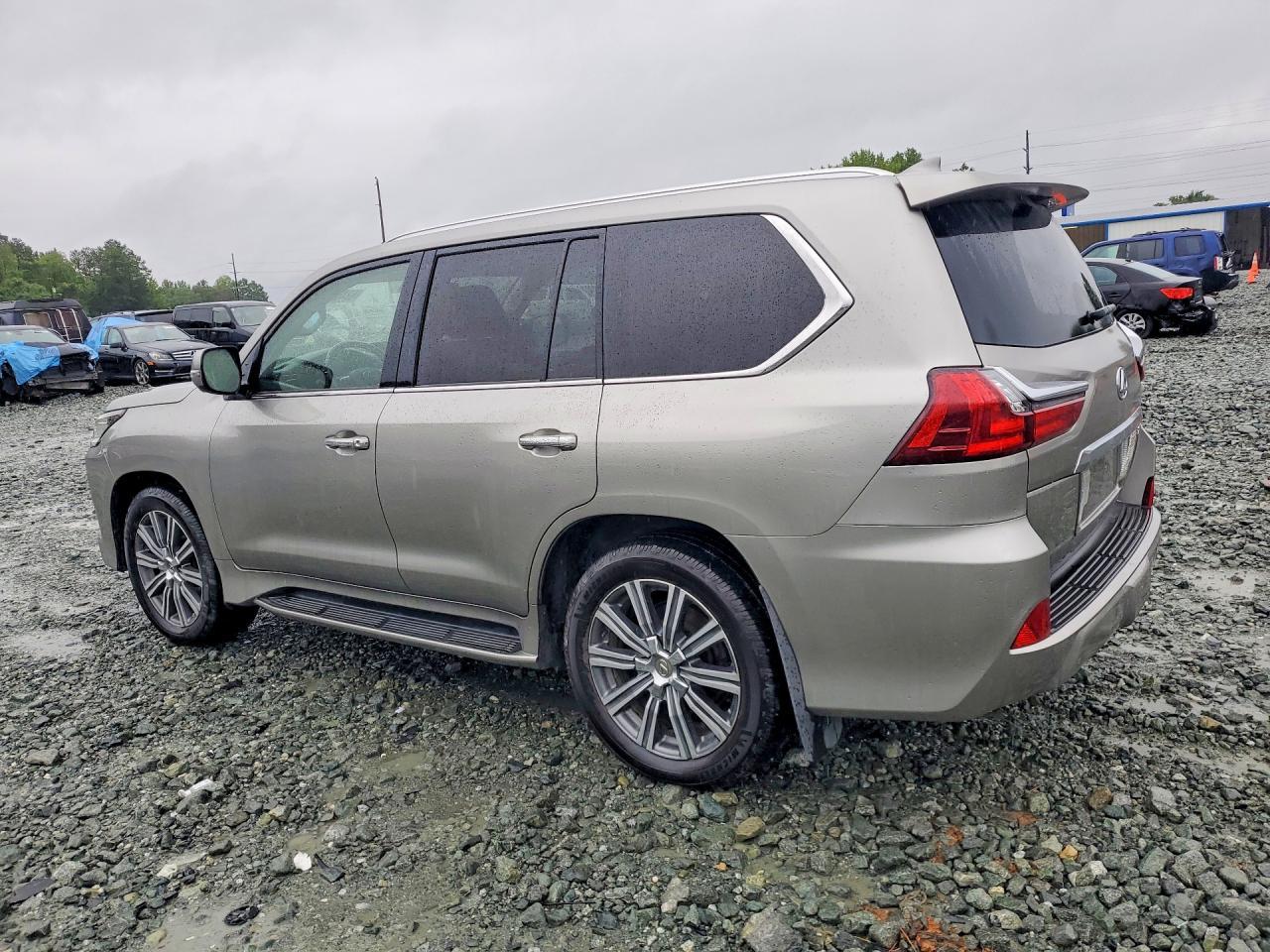 2017 Lexus Lx 570 - zdjęcie 2