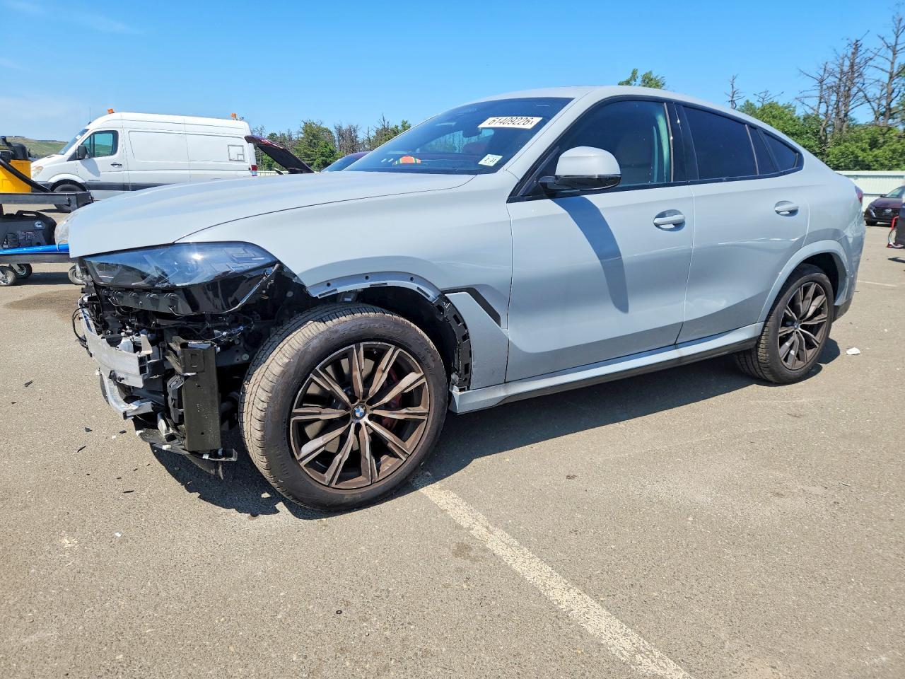 2026 BMW X6 xDrive40I - zdjęcie główne