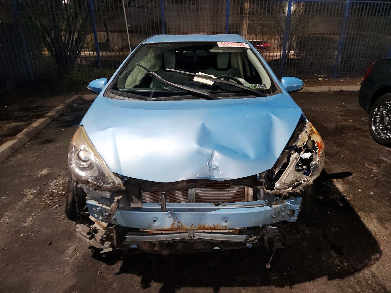 2015 Toyota Prius C One - zdjęcie 5