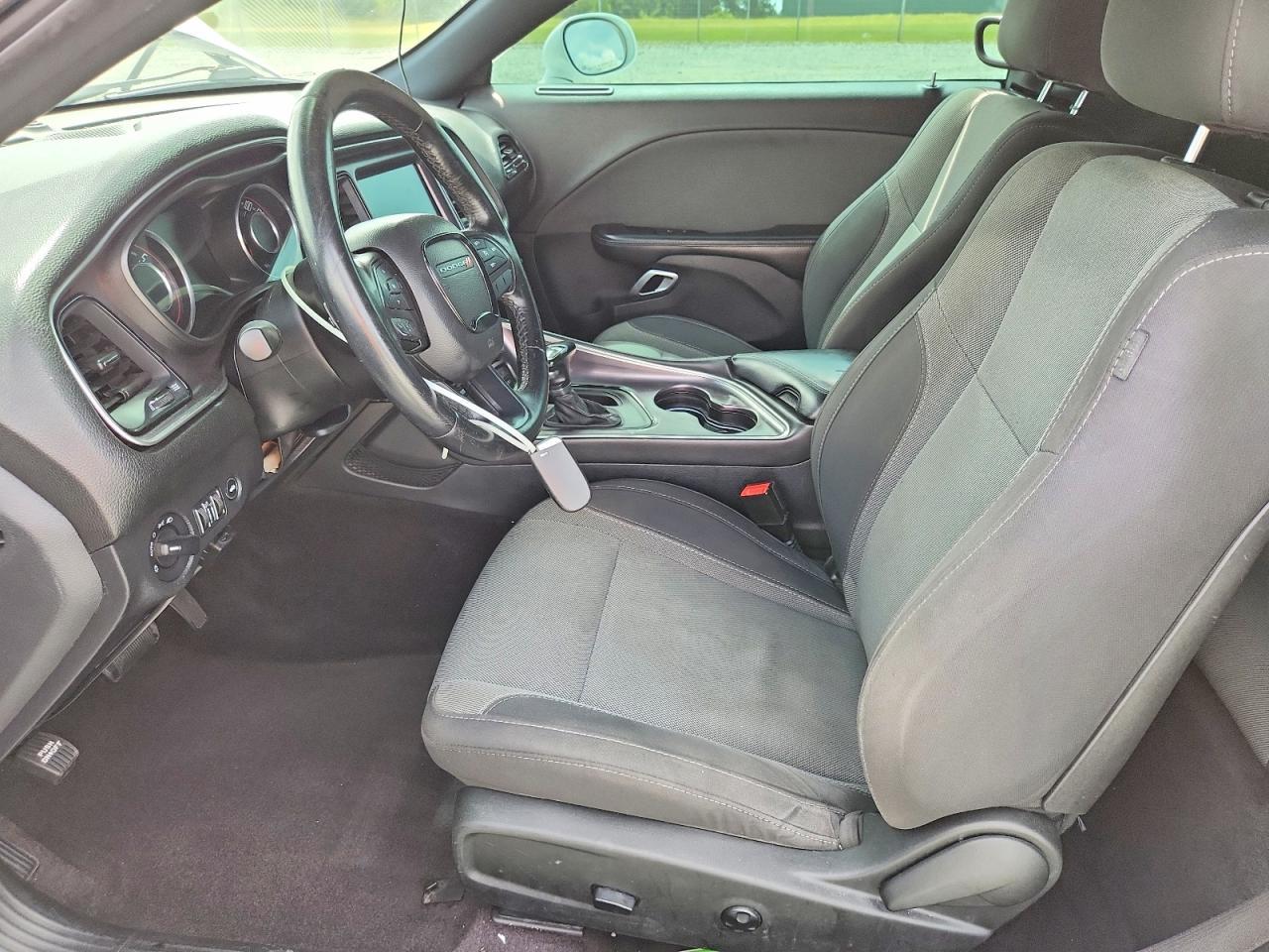 2016 Dodge Challenger Sxt - zdjęcie 7