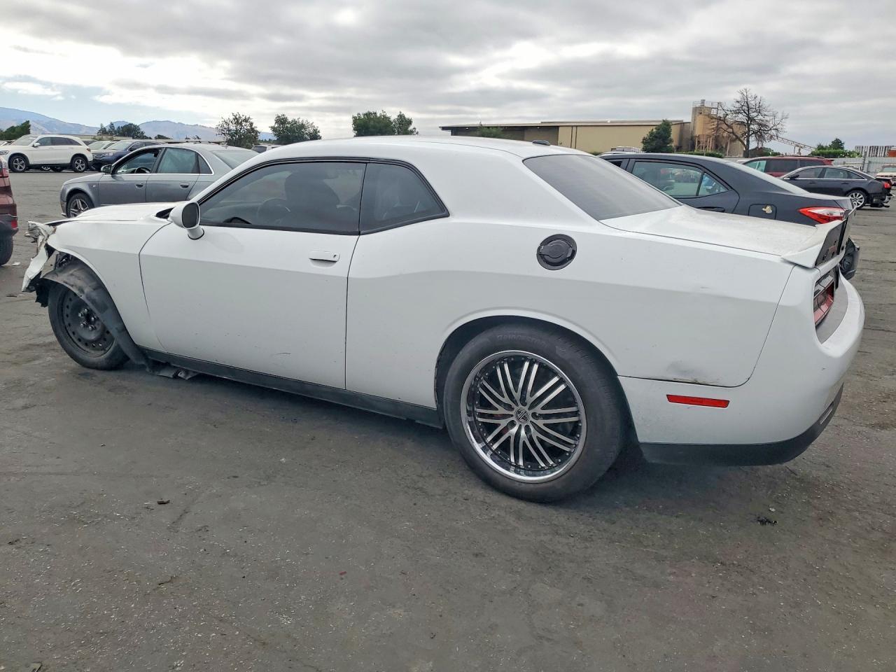 2014 Dodg Challenger Srt8 - zdjęcie 2