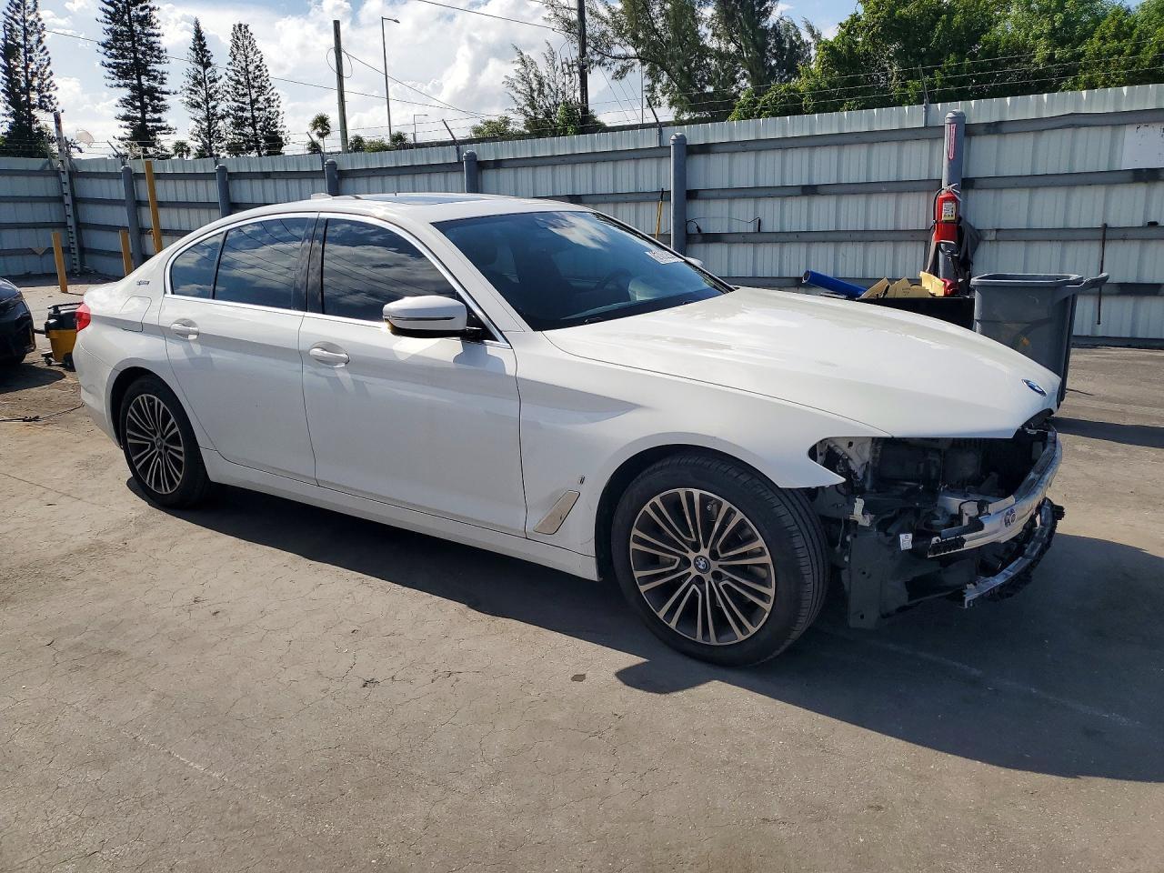 2019 BMW 530E - zdjęcie 4