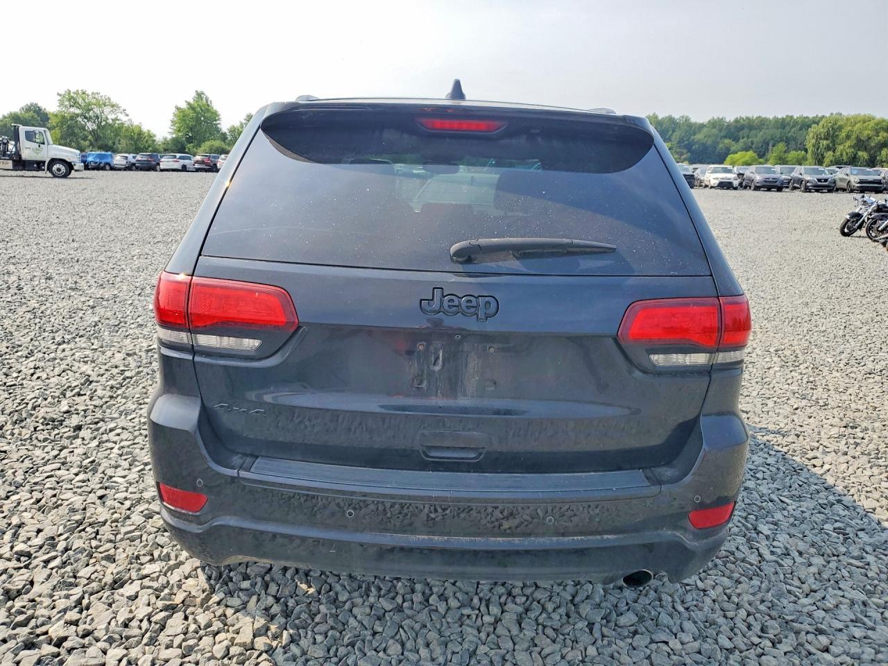 2018 Jeep Grand Cherokee Laredo - zdjęcie 6