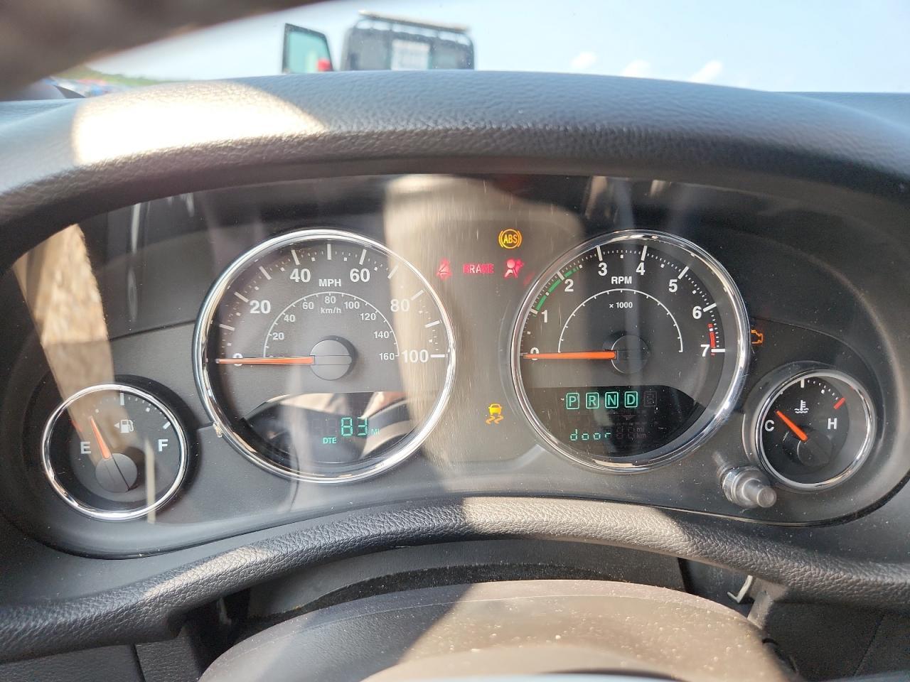 2017 Jeep Wrangler Unlimited Sahara - zdjęcie 9