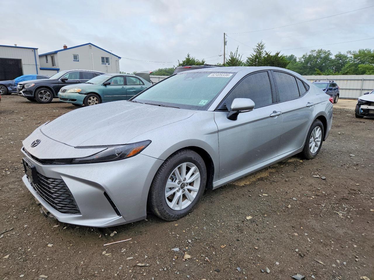 2026 Toyota Camry Le - zdjęcie główne