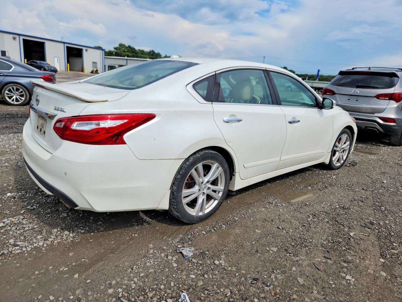 2016 Niss Altima - zdjęcie 3