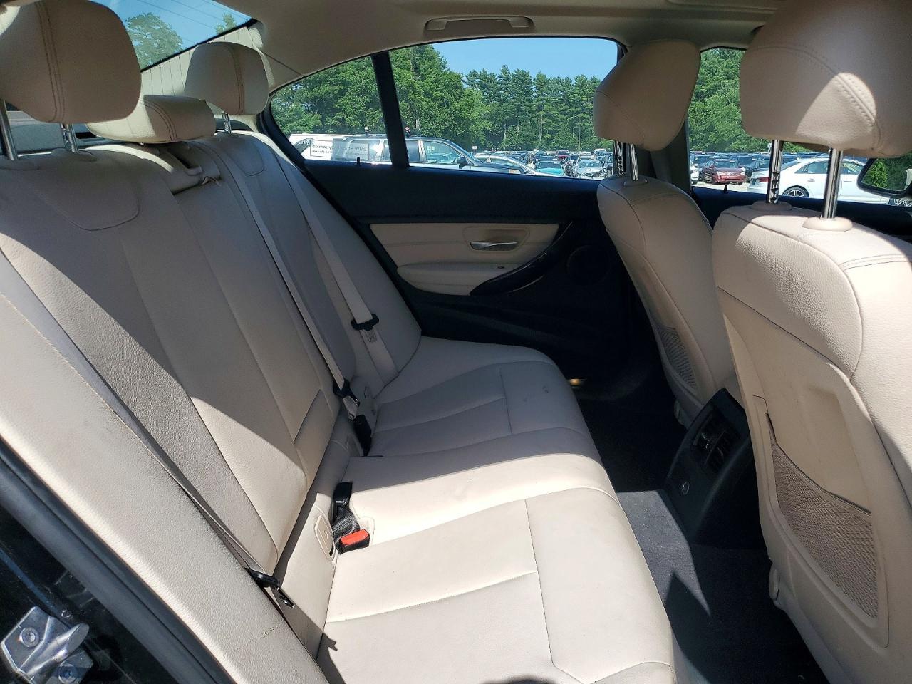 2015 BMW Seria 3 328i - zdjęcie 10