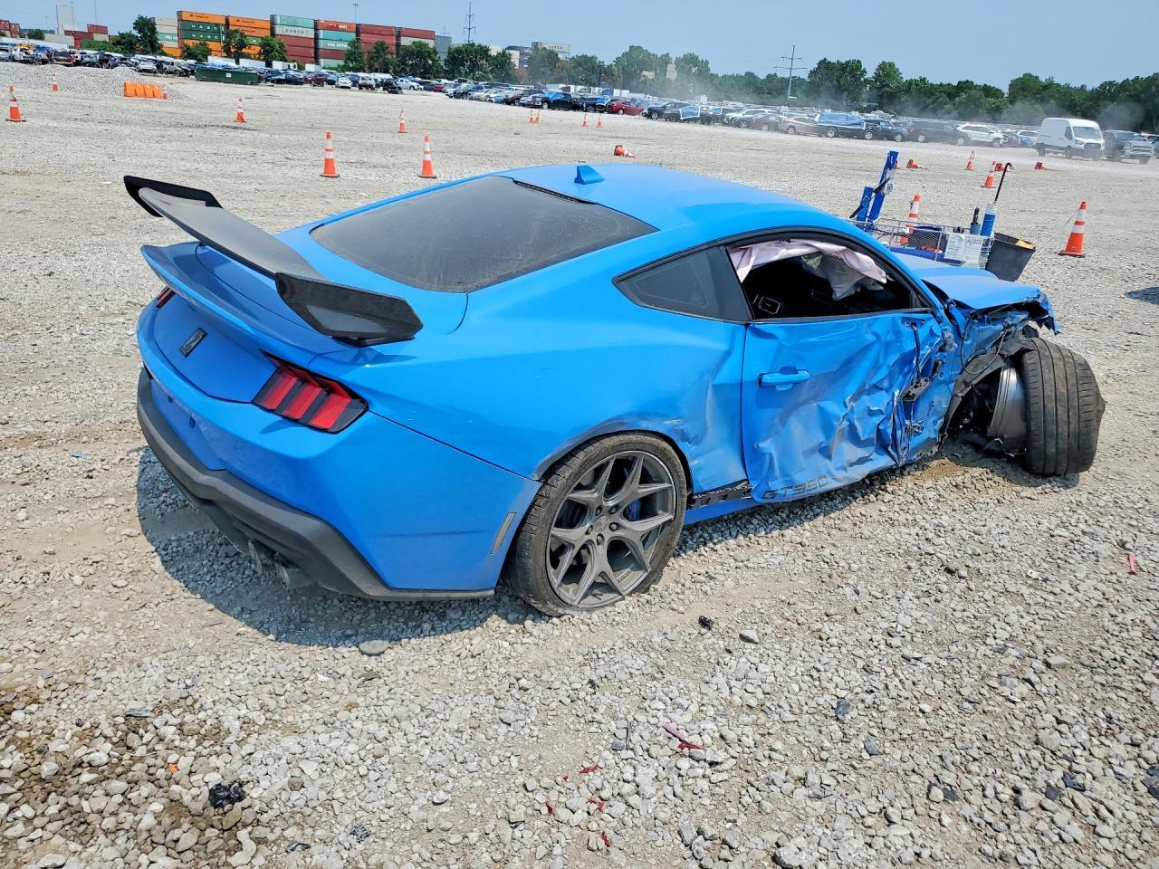 2025 Ford Mustang Gt - zdjęcie 3