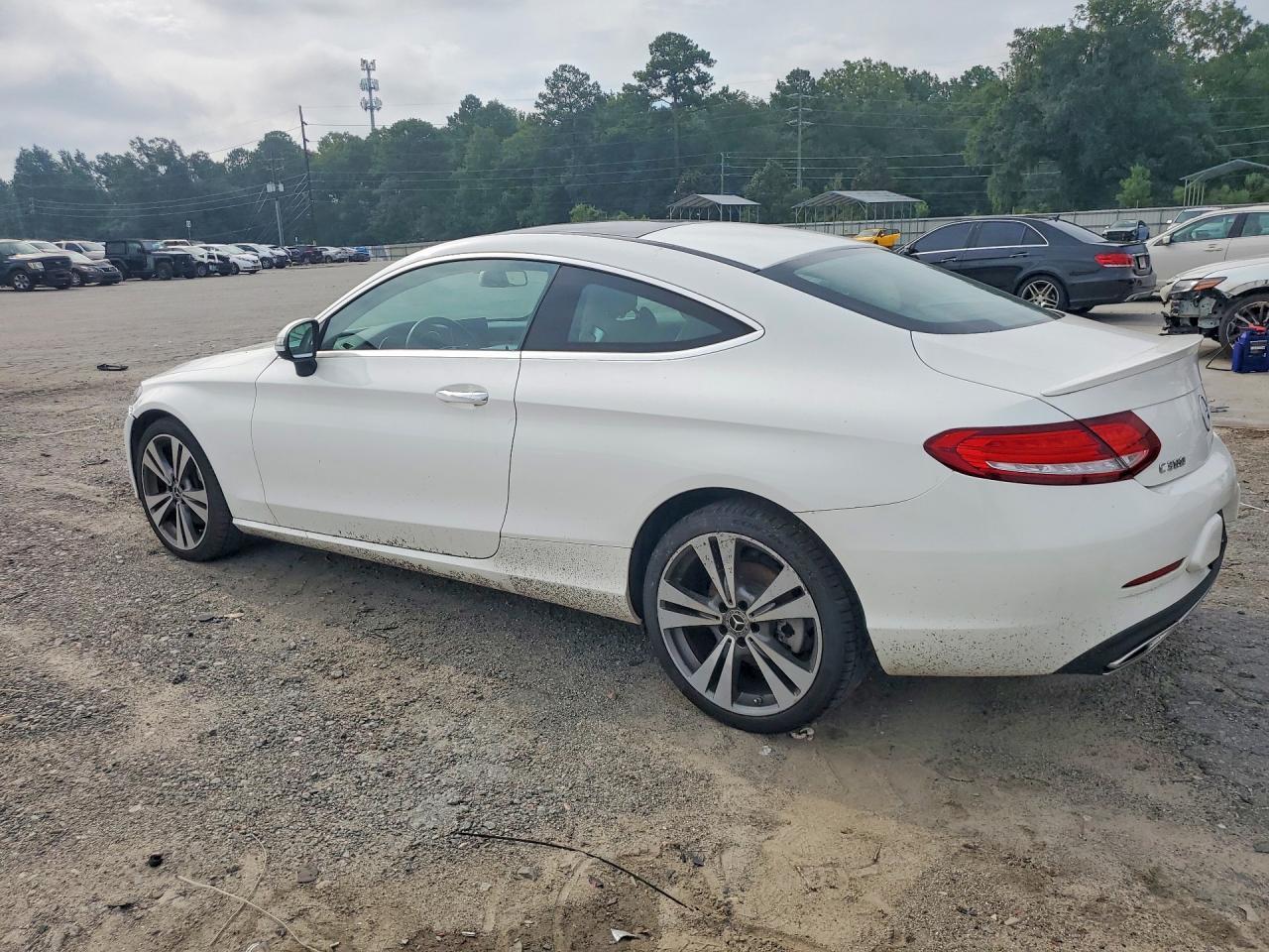 2017 Mercedes-Benz C 300 - zdjęcie 2