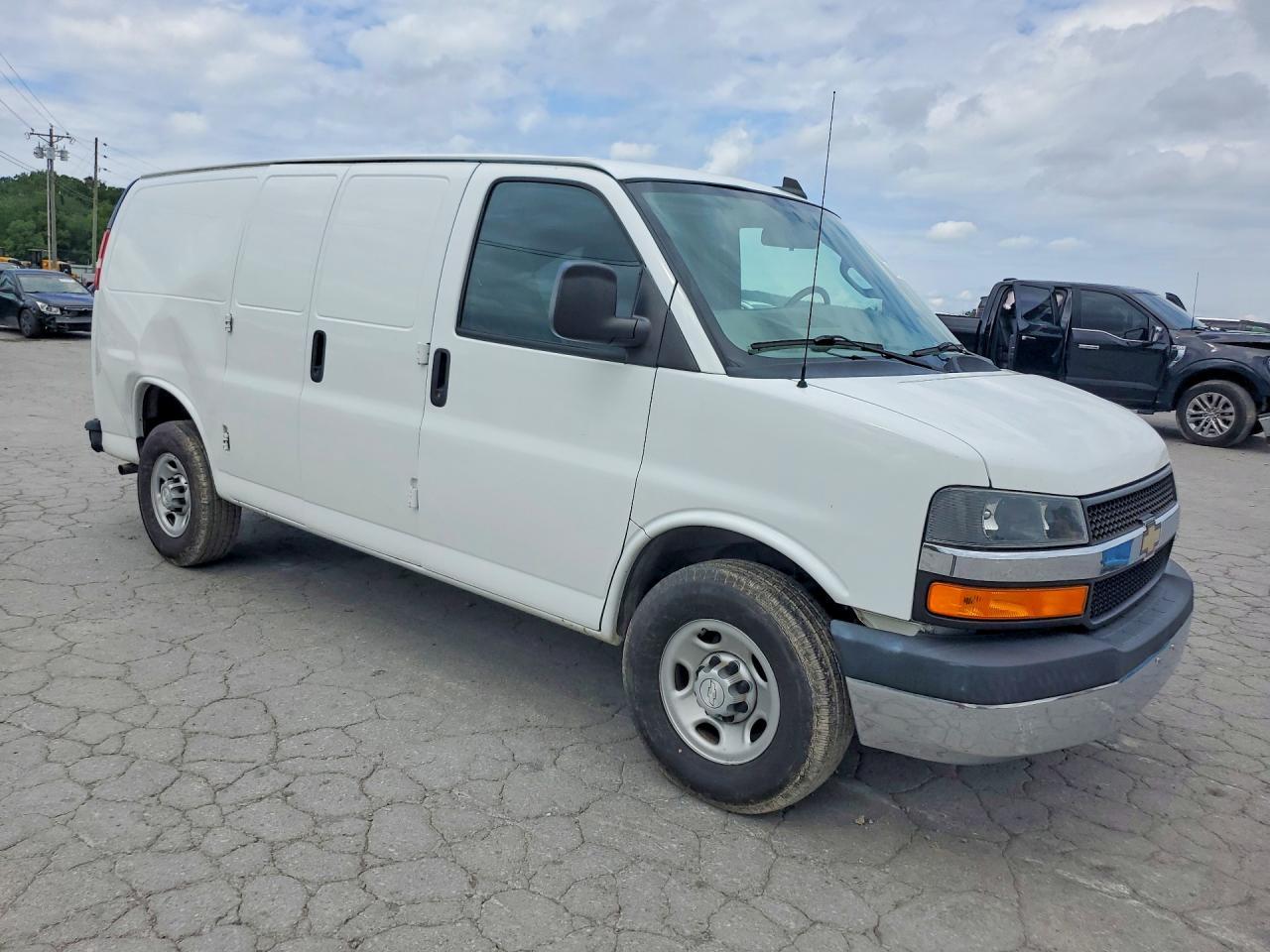 2019 Chevrolet Express G2500 - zdjęcie 4