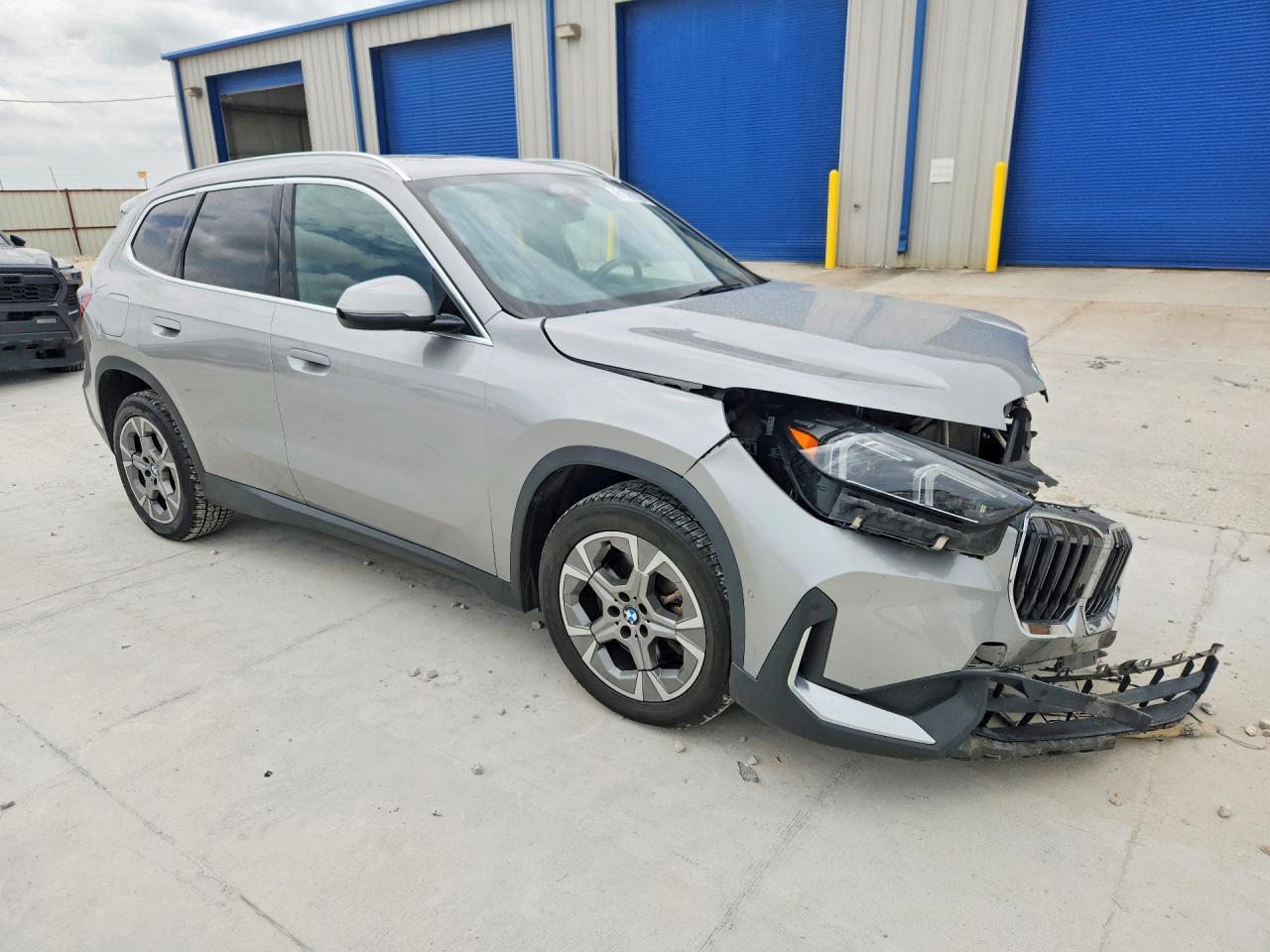 2023 BMW X1 xDrive28I - zdjęcie 4