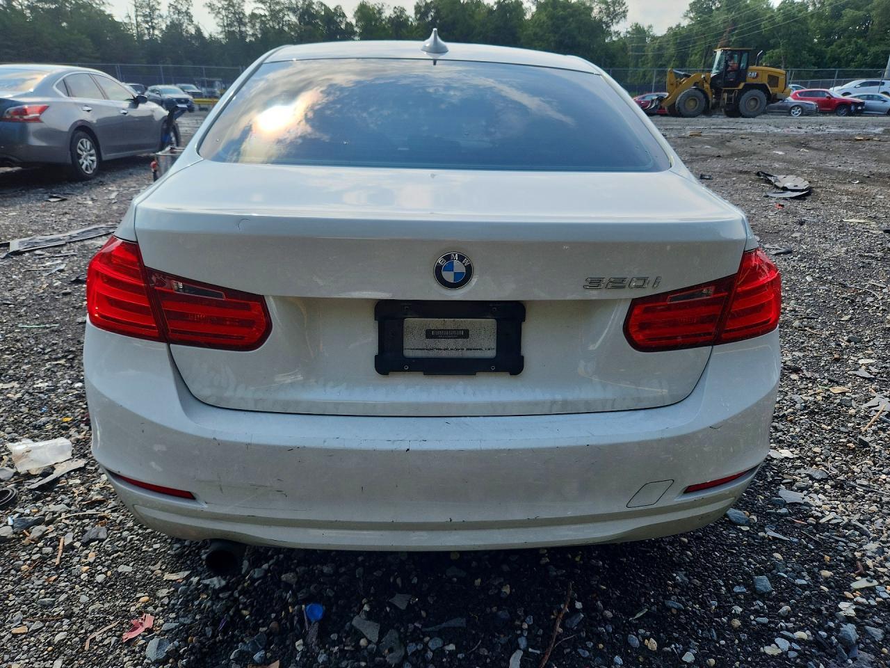 2014 BMW 320 I - zdjęcie 6