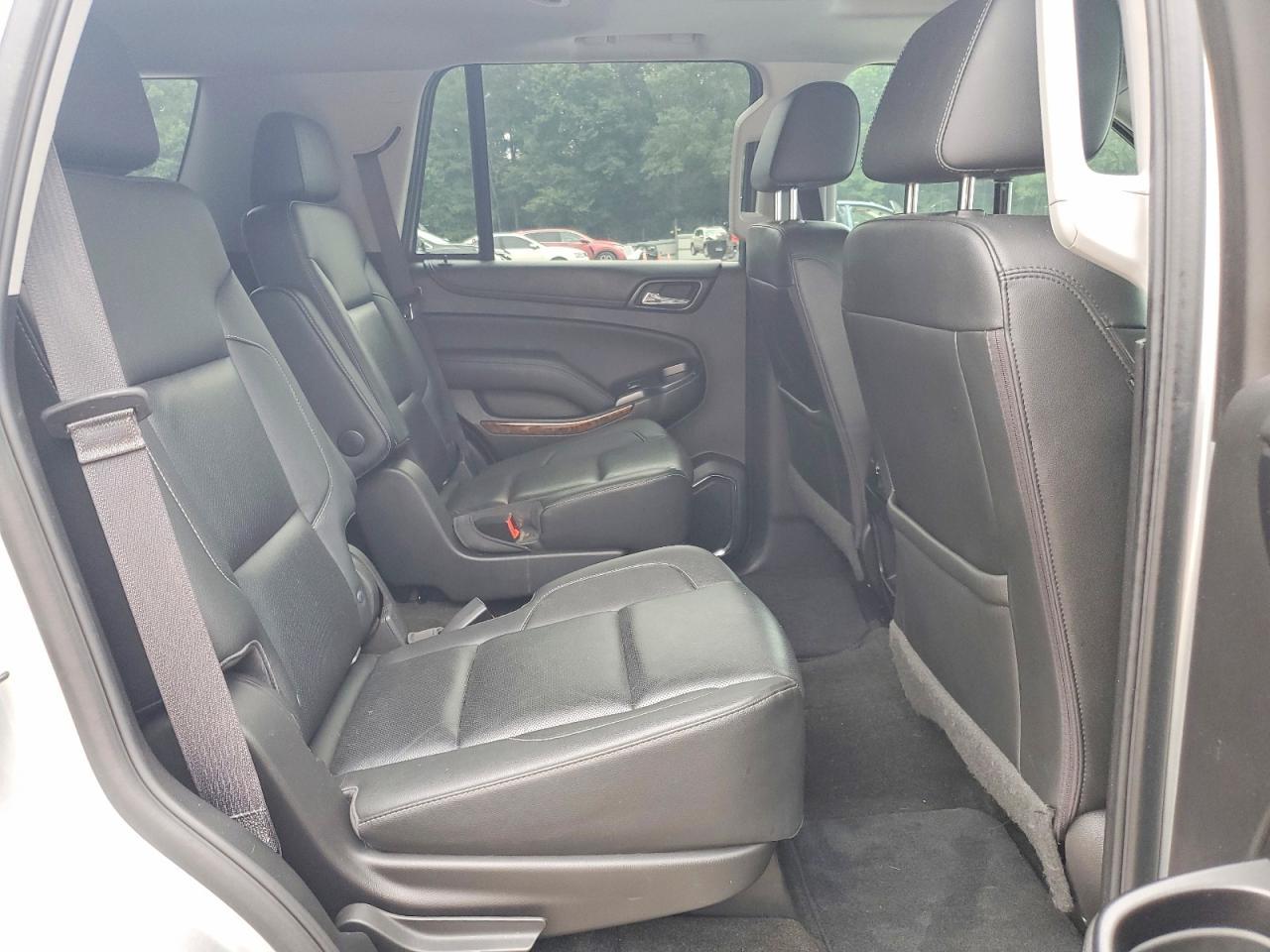 2018 Chevrolet Tahoe C1500 Premier - zdjęcie 11